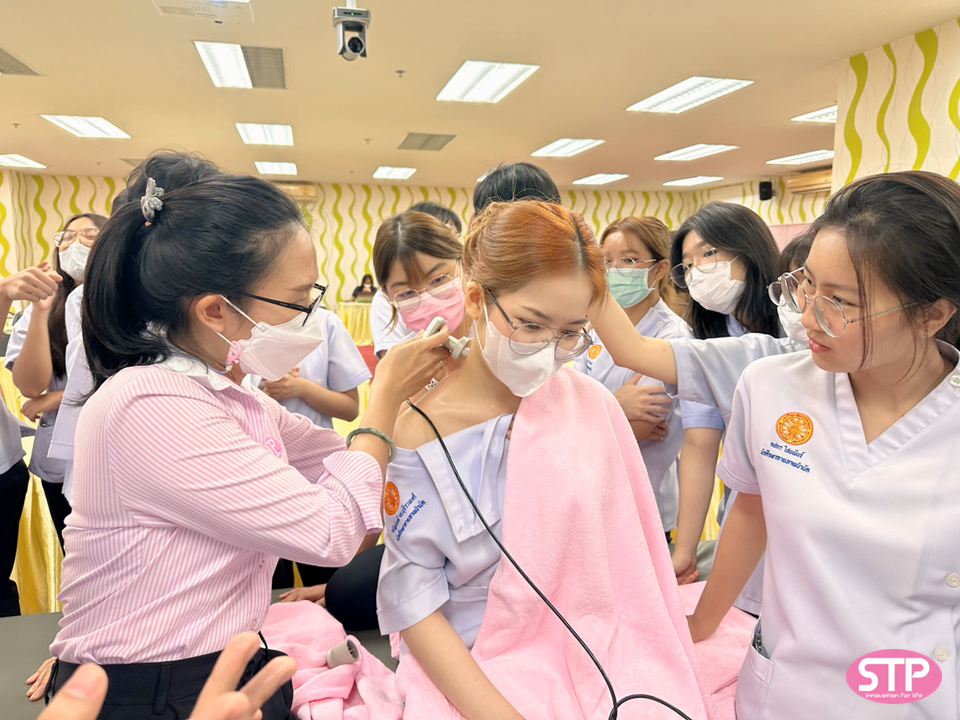 โครงการอบรมเตรียมความพร้อมบัณฑิตด้านการใช้เครื่องมือกายภาพบำบัดขั้นสูง นักศึกษากายภาพบำบัดคณะสหเวชศาสตร์ มหาวิทยาลัยธรรมศาสตร์ โครงการอบรมเตรียมความพร้อมบัณฑิตด้านการใช้เครื่องมือกายภาพบำบัดขั้นสูง นักศึกษากายภาพบำบัดคณะสหเวชศาสตร์ มหาวิทยาลัยธรรมศาสตร์