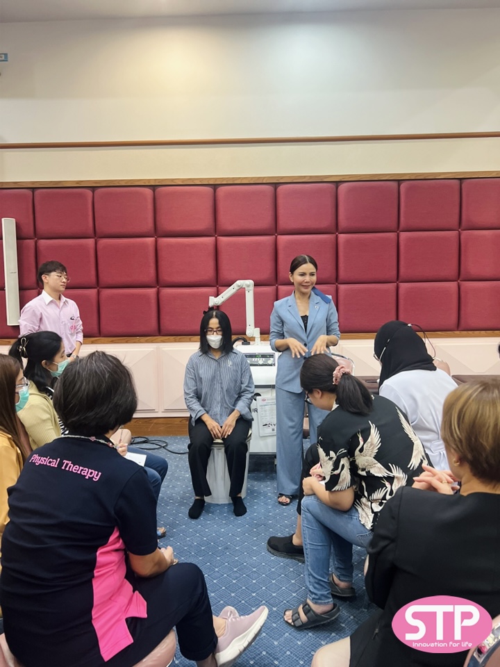 กิจกรรมงานประชุมเชิงปฏิบัติการ ในหัวข้อเรื่อง “หลักการรักษาด้วยเครื่องกระตุ้นระบบประสาทส่วนปลายด้วยสนามแม่เหล็กไฟฟ้า” (Principles of Peripheral Magnetic Stimulation ) กิจกรรมงานประชุมเชิงปฏิบัติการ ในหัวข้อเรื่อง “หลักการรักษาด้วยเครื่องกระตุ้นระบบประสาทส่วนปลายด้วยสนามแม่เหล็กไฟฟ้า” (Principles of Peripheral Magnetic Stimulation )