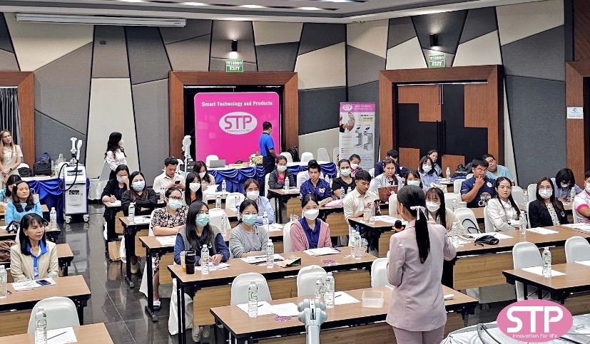 สัมนา หลักการรักษาด้วยเครื่องกระตุ้นระบบประสาทส่วนปลายด้วยสนามแม่เหล็กไฟฟ้า ภาพร่วมสัมนาที่ 4